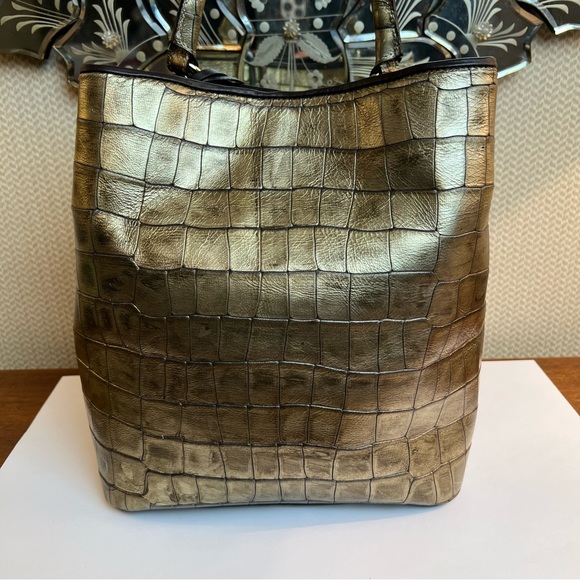 NWOT Brahmin Amelia and Debra Wallet (EUC) in Bronze Templo HTF and Retired - Picture 4 of 17